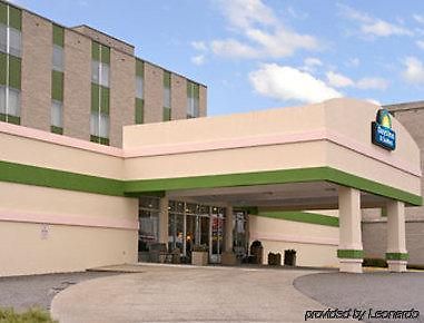 Elkins Inn And Suites Zewnętrze zdjęcie